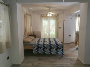 Center Apartment with Private Yard D11